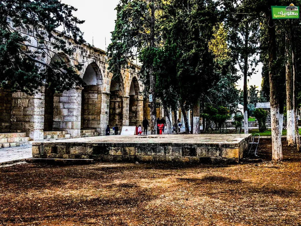 مصطبة باب الحديد