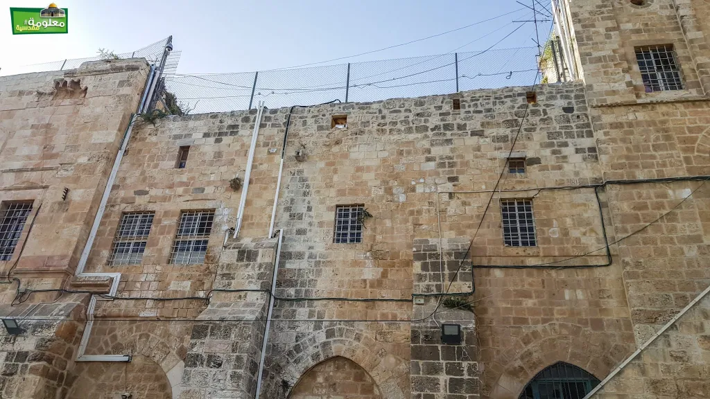 المدرسة الفارسية